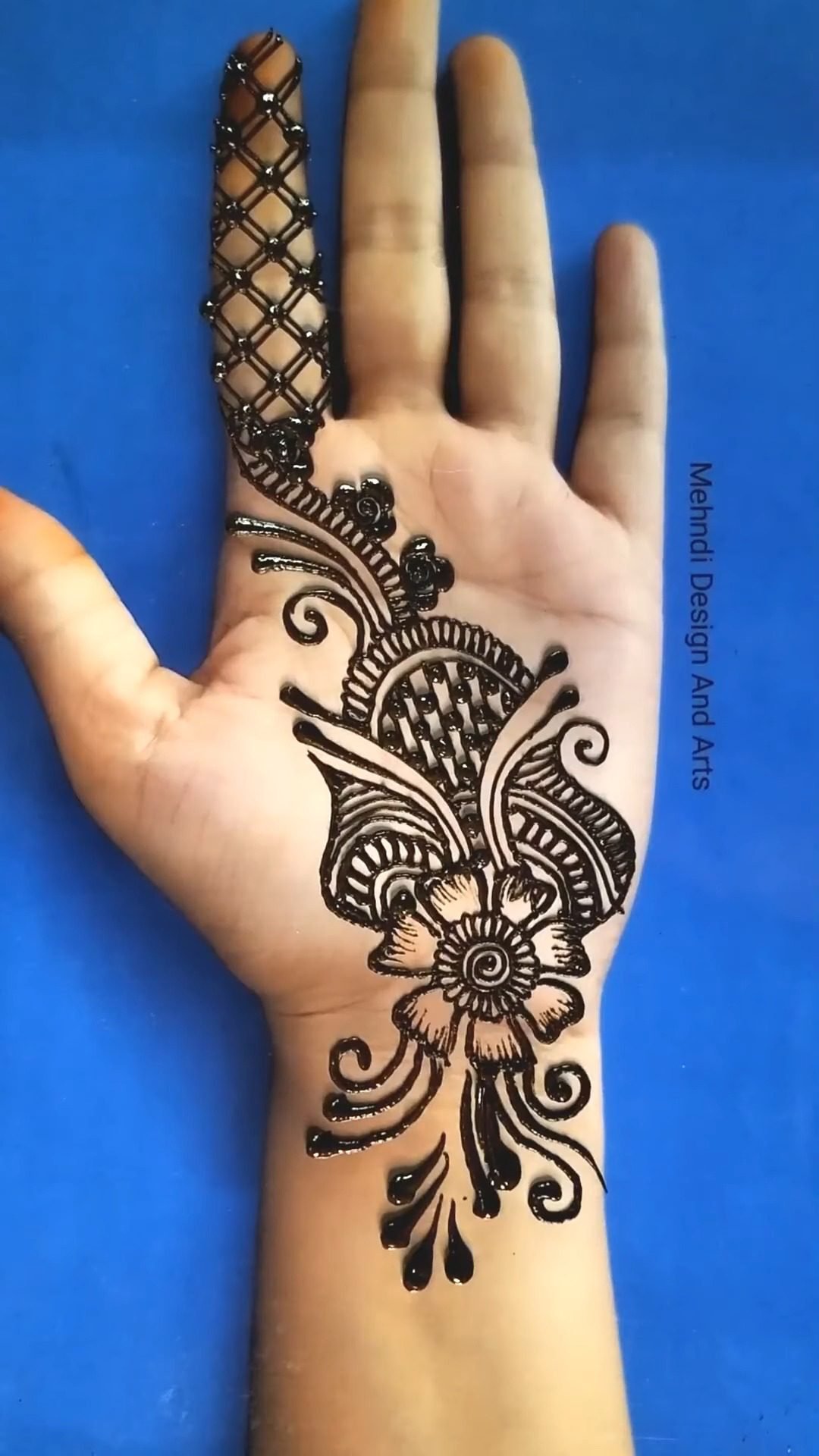 Simple Mehandi Designs