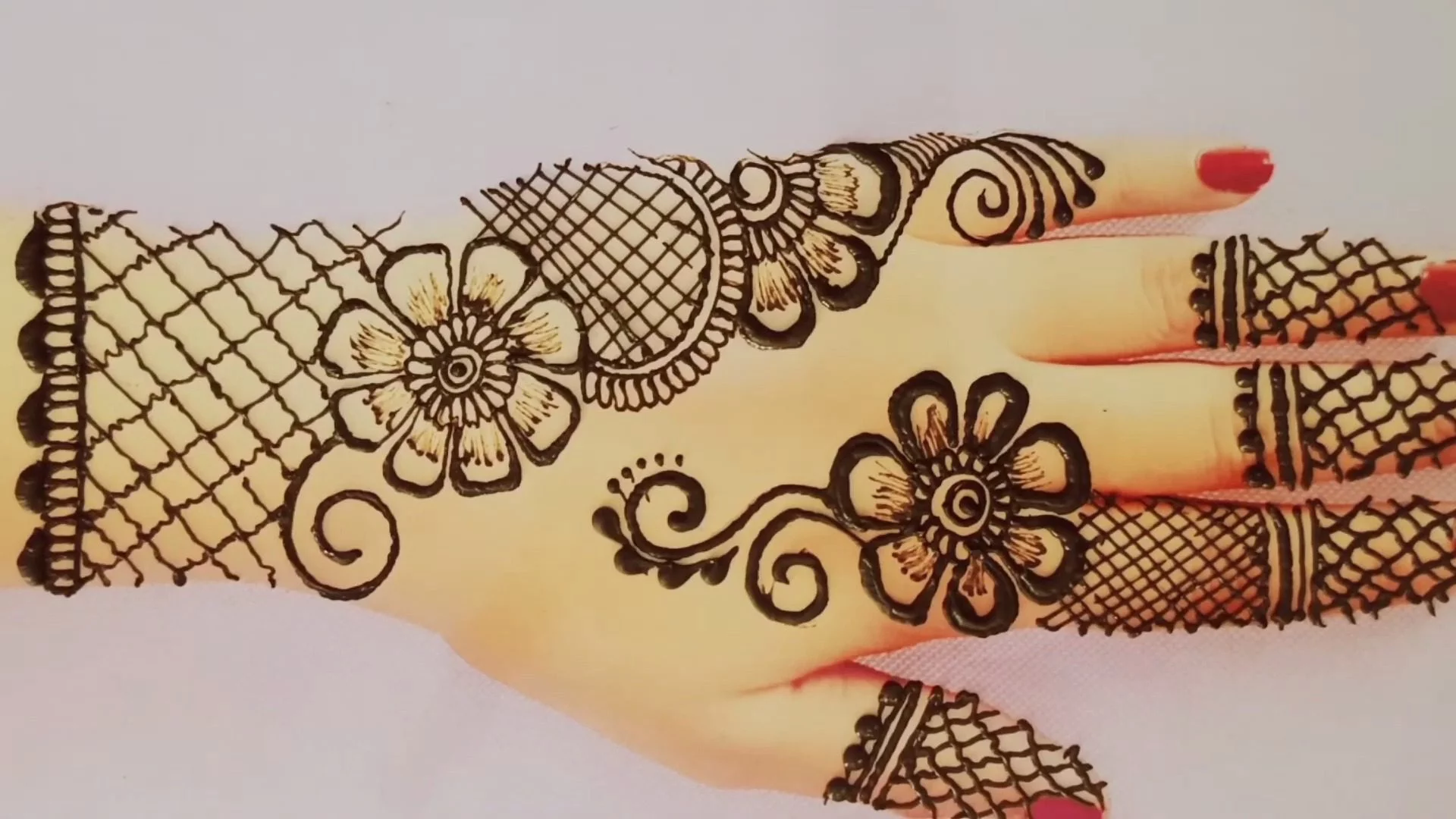 Easy Arabic Mehndi Design 4