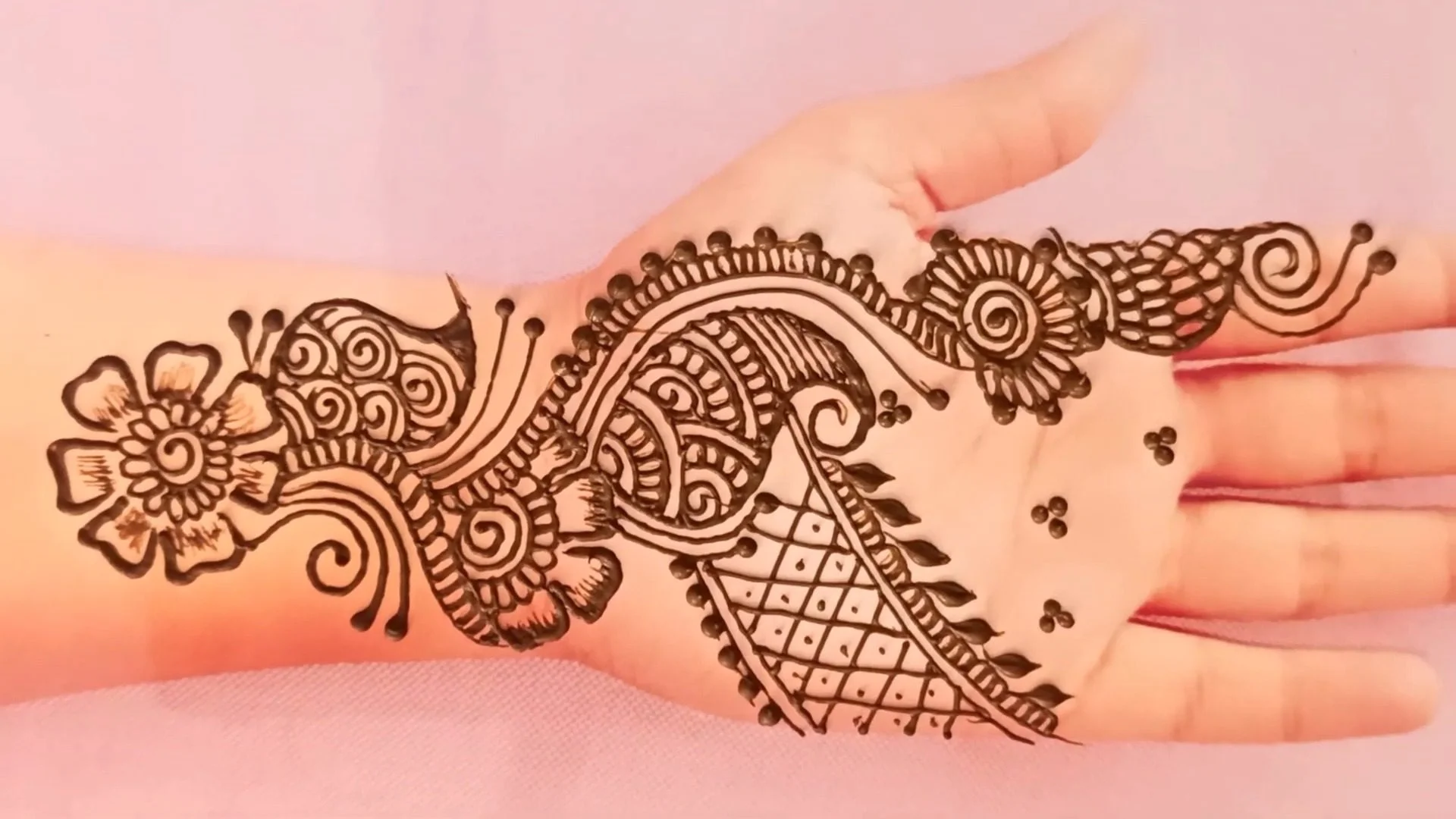 Easy Arabic Mehndi Design 4