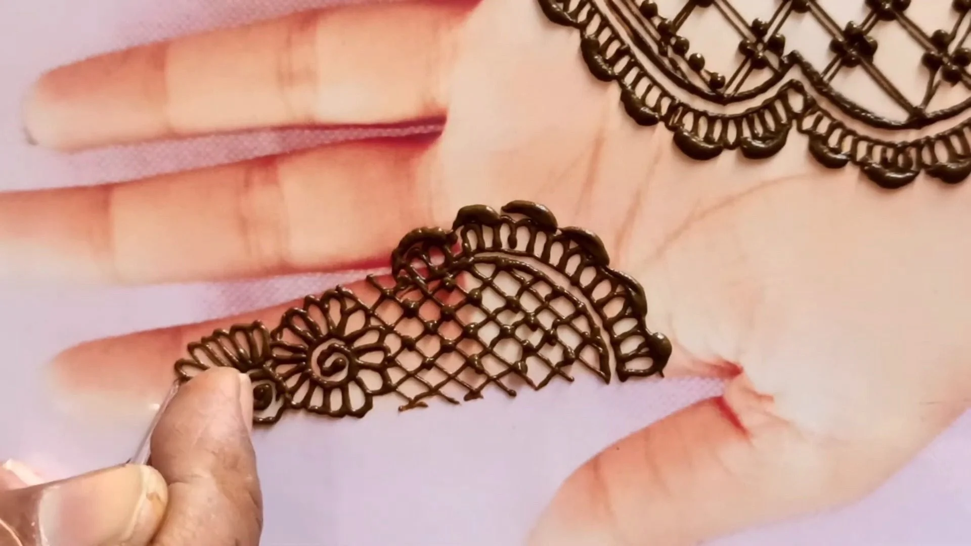 Simple Arabic Mehndi Design 3 2