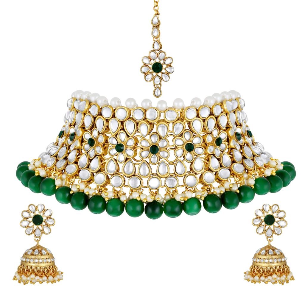 Necklace Design : Gold Tone Kundan & Pearls Bridal Choker Necklace Set