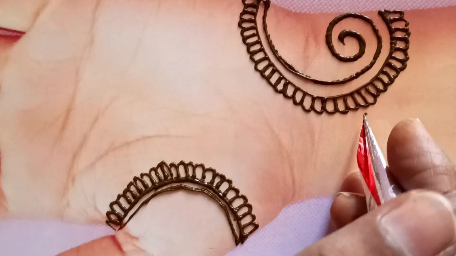 Latest Stylish Mehndi Design