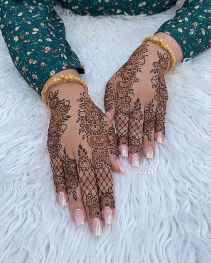 Back Hand Mehndi Design1
