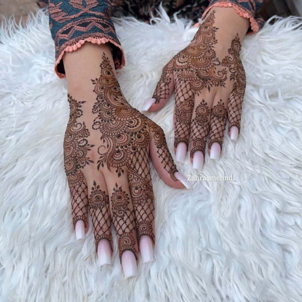 Back Hand Mehndi Design5