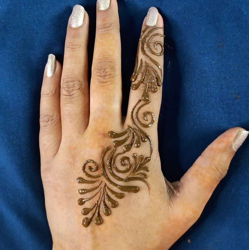 Diwali Special Mehndi Design For Back Hand