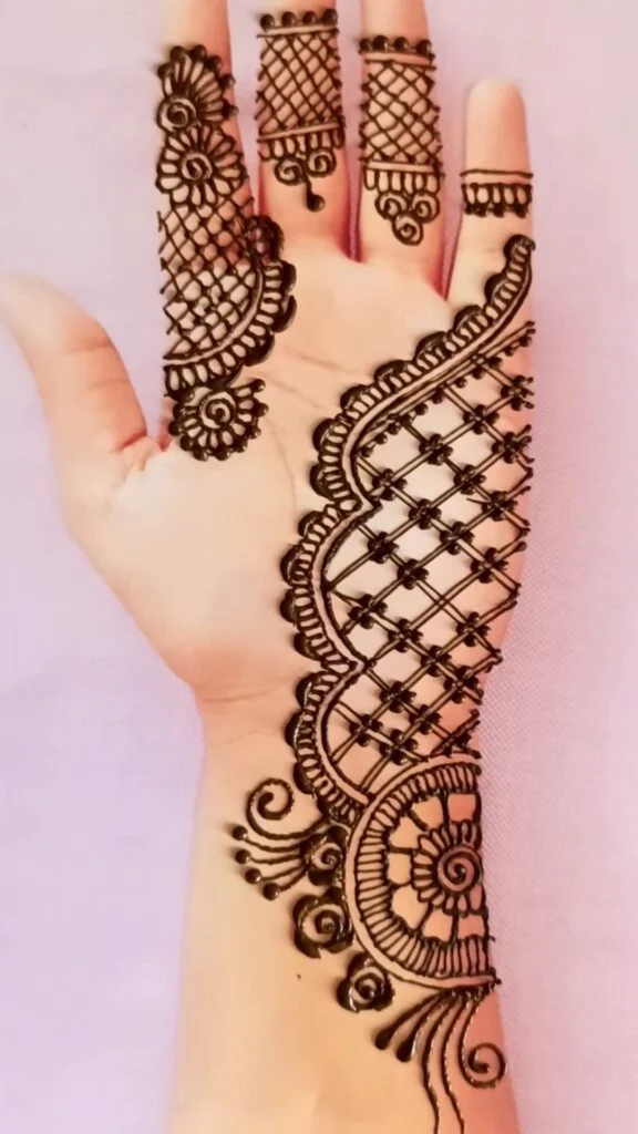 Hartalika Teej 2025 के लिए खूबसूरत और आसान Simple Mehndi Designs जो आपके हाथों को देंगे ट्रेडिशनल और स्टाइलिश लुक 13 Simple Arabic Mehndi Design 6