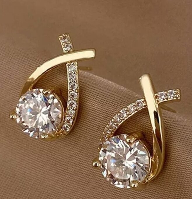 Earrings Design : Trending Gold Stud Earring Design For Girls