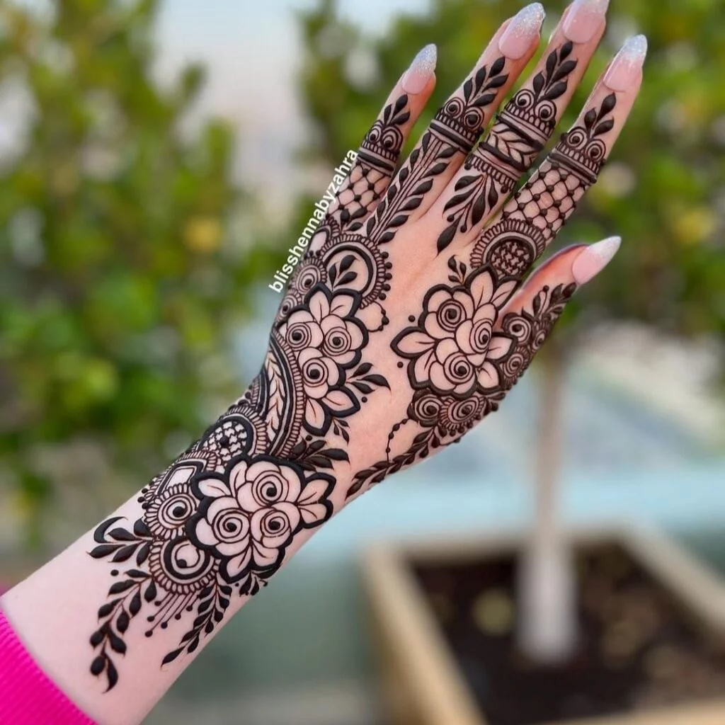 Simple Arabic Mehndi Designs2