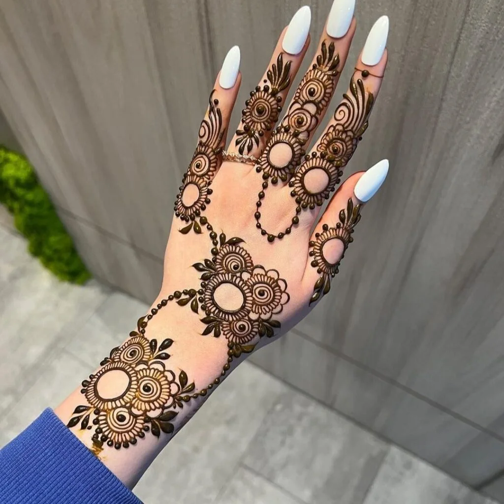Simple Arabic Mehendi Design