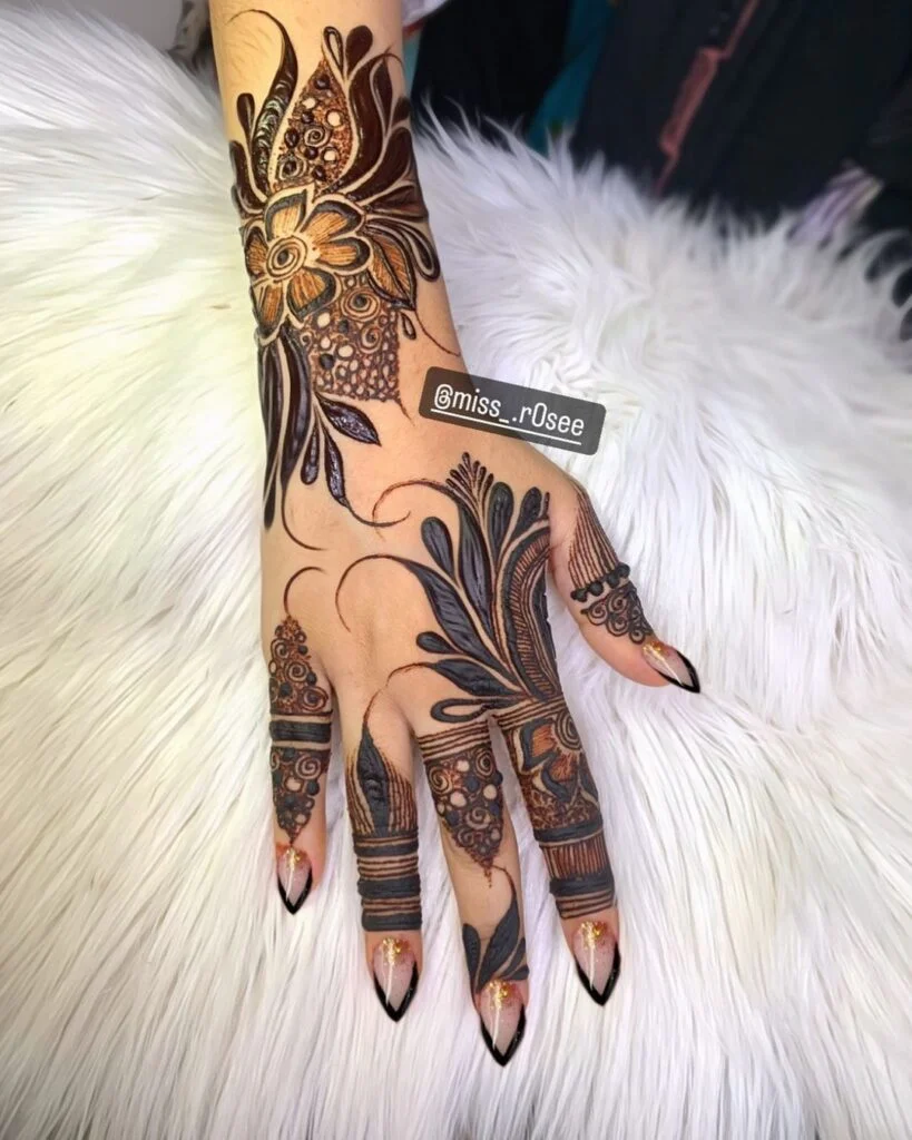 Karwa Chuath 2023 Mehndi Design (4)