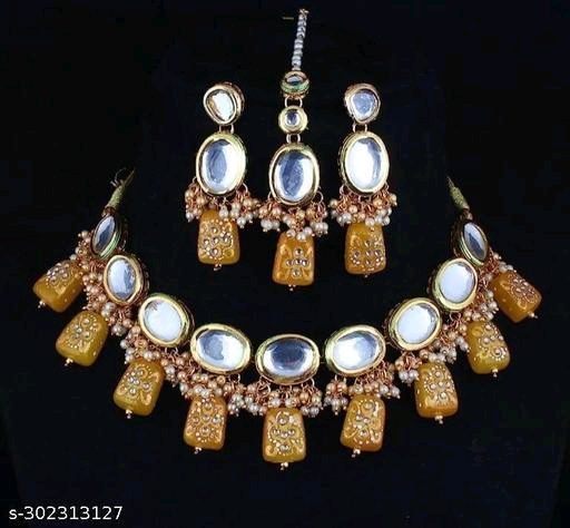 Jewellery set: New Kundan Stud Jewellery Designs For Women