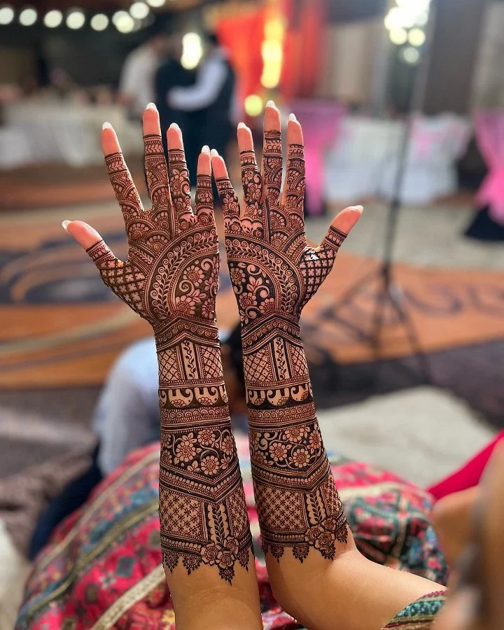 10 + Bridal Mehndi Designs For Hand 2024 : Try ख़ूबसूरत मेहंदी के डिज़ाइन 13 Bridal Mehndi Designs 2