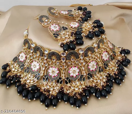 Kundan Choker Necklace with Earrings and Maangtika