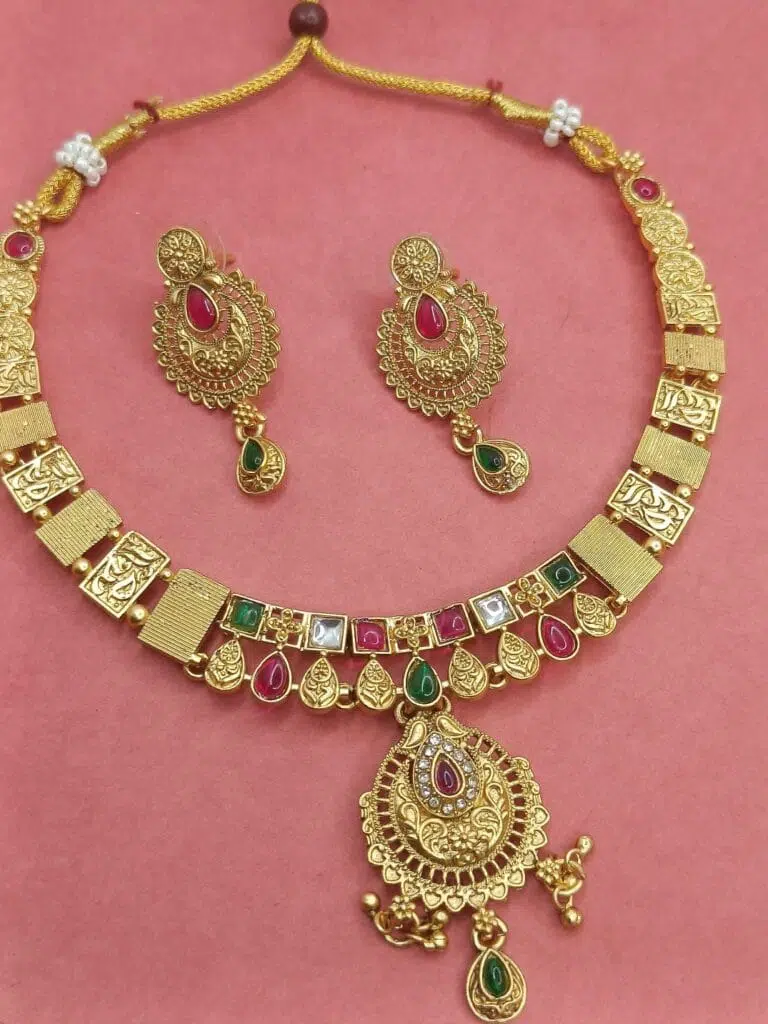 Kundan Necklace Set