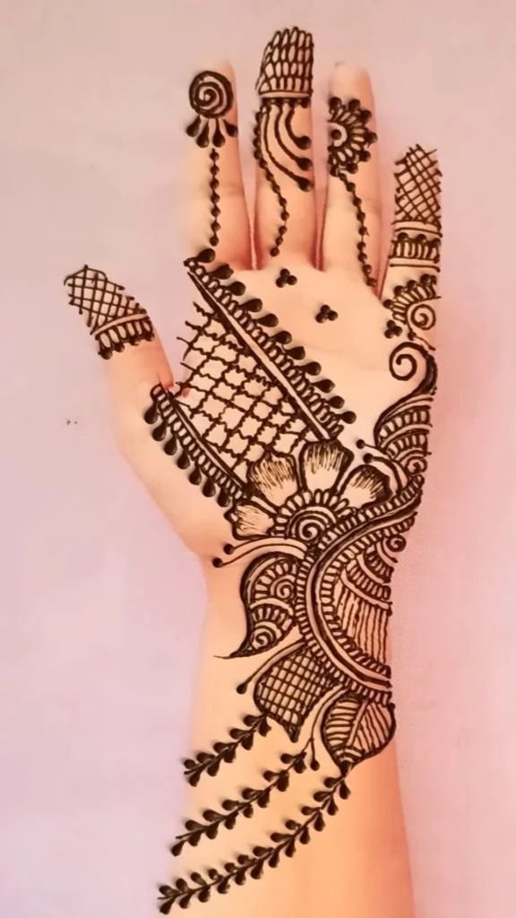 simple mehndi design for girls