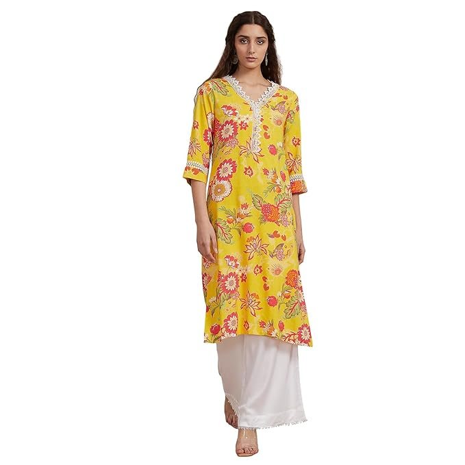 5 Best Women Kurta Styles in 2026 That Look Stylish & Feel Comfortable 11 Women Floral Printed Straight Kurta