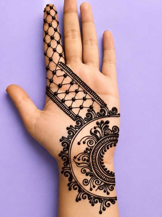 Arabic Circle Mehendi Design