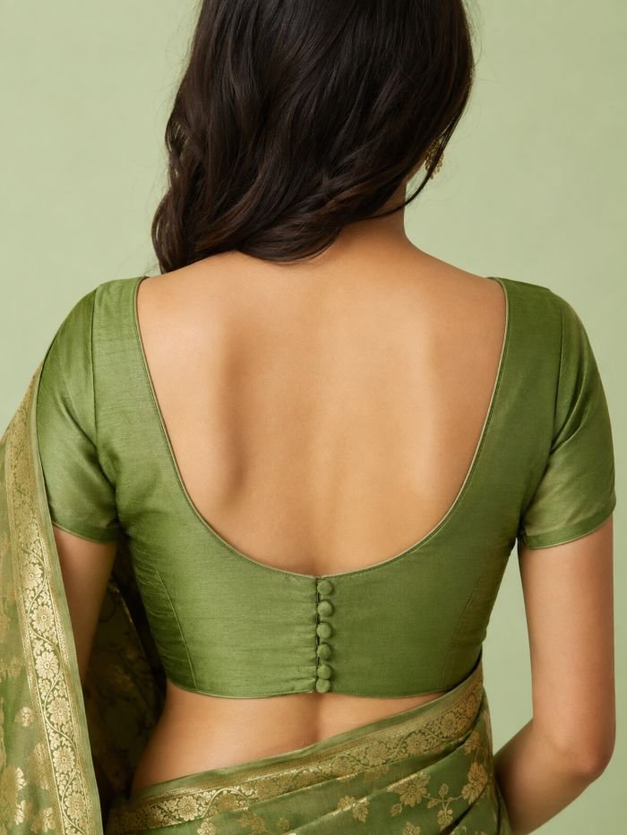 deep U-shape Blouse back design