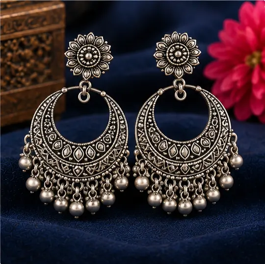 Silver oxidised Chandbali Design